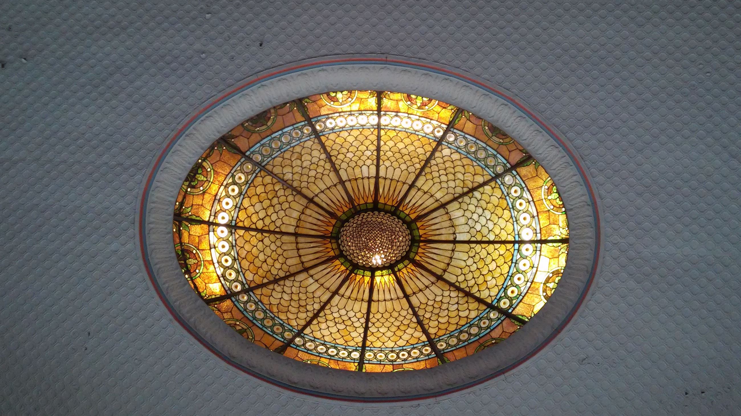 Ceiling Center in the Common Pleas Courtroom